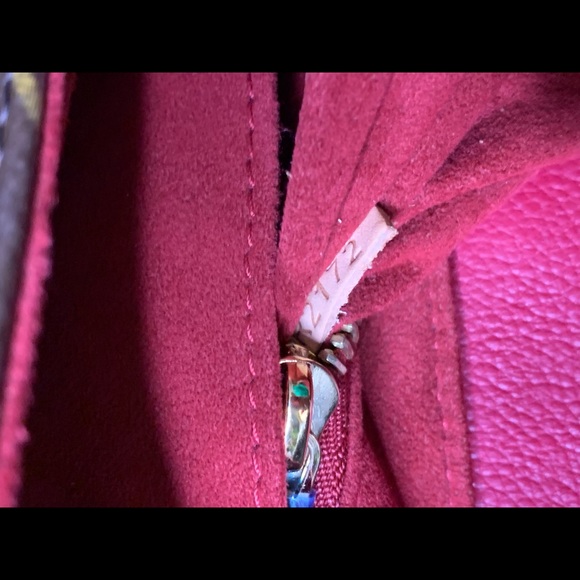 ❤️❤️SOLD❤️❤️Louis Vuitton Edel crossbody bag - Picture 13 of 15